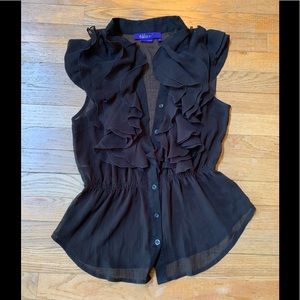 Miley Cyrus black shirt